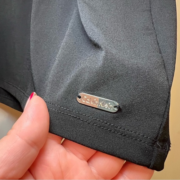 #103 CALVIN KLEIN BLACK PERFORATED SLEEVE BLOUSE LARGE - Picture 4 of 5